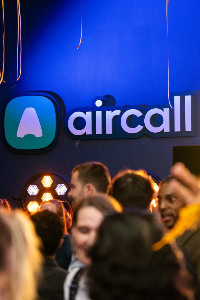 Photographies d'entreprise pour la célébration de Noël 2024 chez Aircall à Paris.